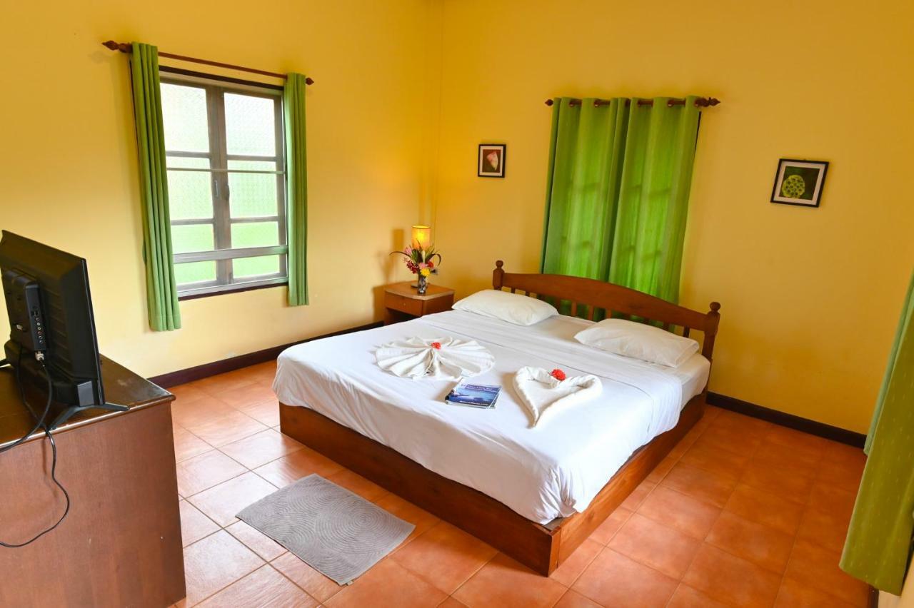 Krathom Khaolak Resort Khao Lak Bagian luar foto